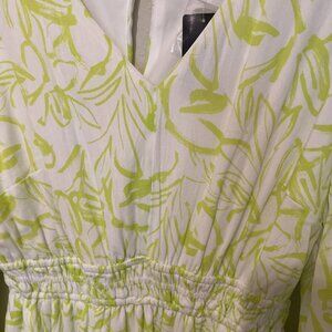 NWT Torrid Gauze Wide Waist Skater Dress White/green, Size 12(Torrid= size 0).